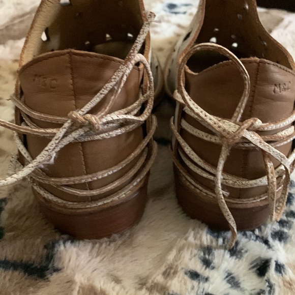 Musse & Cloud Anisse Distressed Leather Boots — 5/5.5 US / 36 Euro - Picture 6 of 10